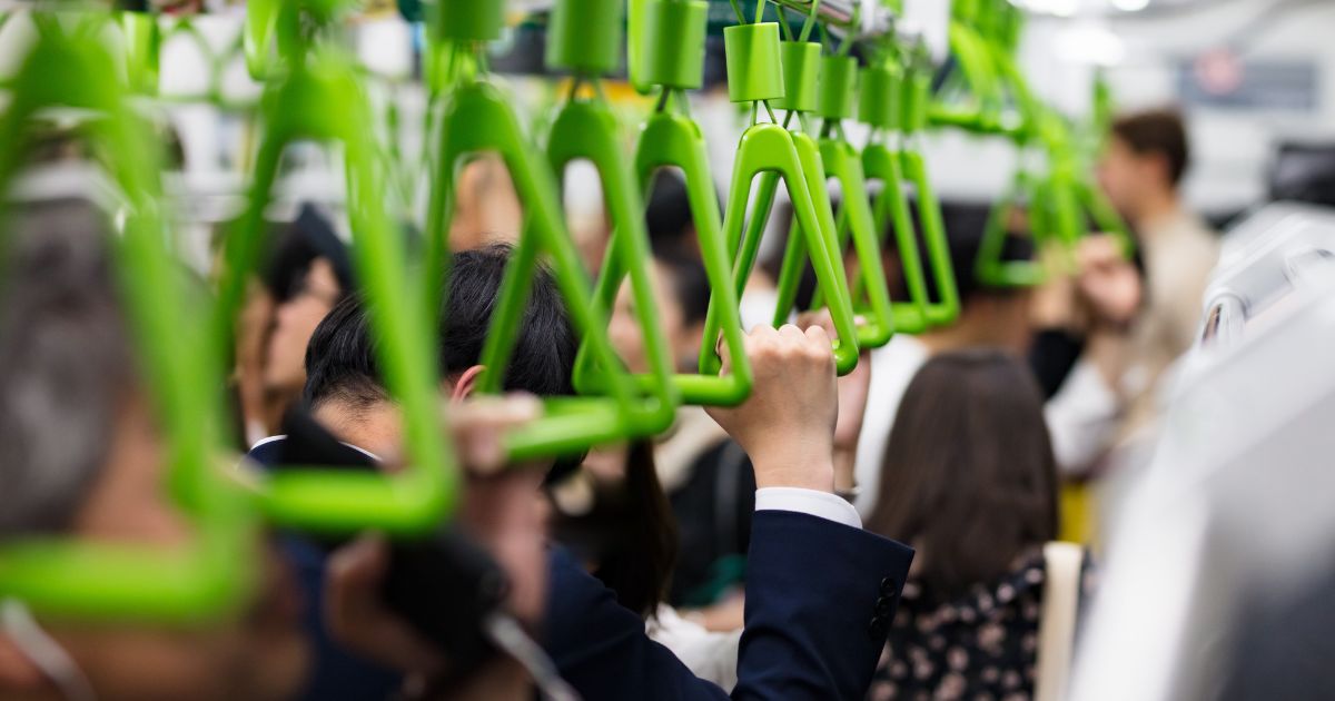 タクシー以外の選択肢！主要交通ルートまとめ