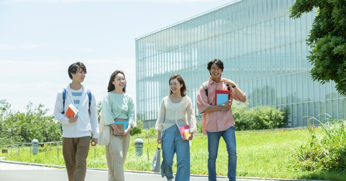 「みんなで」と言われる背景にあるいくつかの可能性