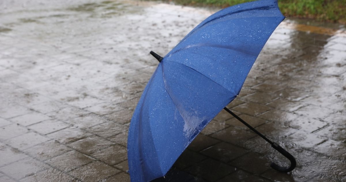 そもそも送るべき?大雨時の連絡で迷ったときの考え方