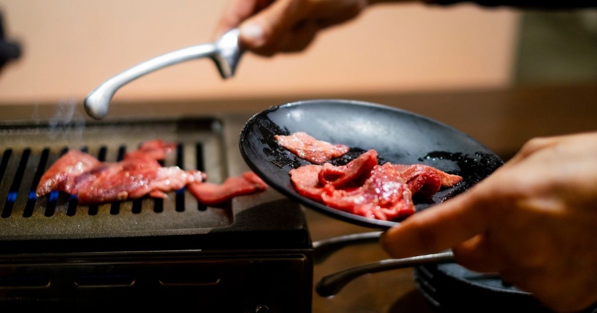 叙々苑は高い?他の焼肉店と比べたときの位置づけ