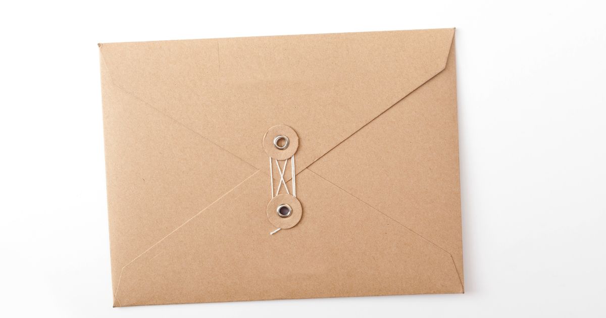 簡易書留の封筒に書く内容