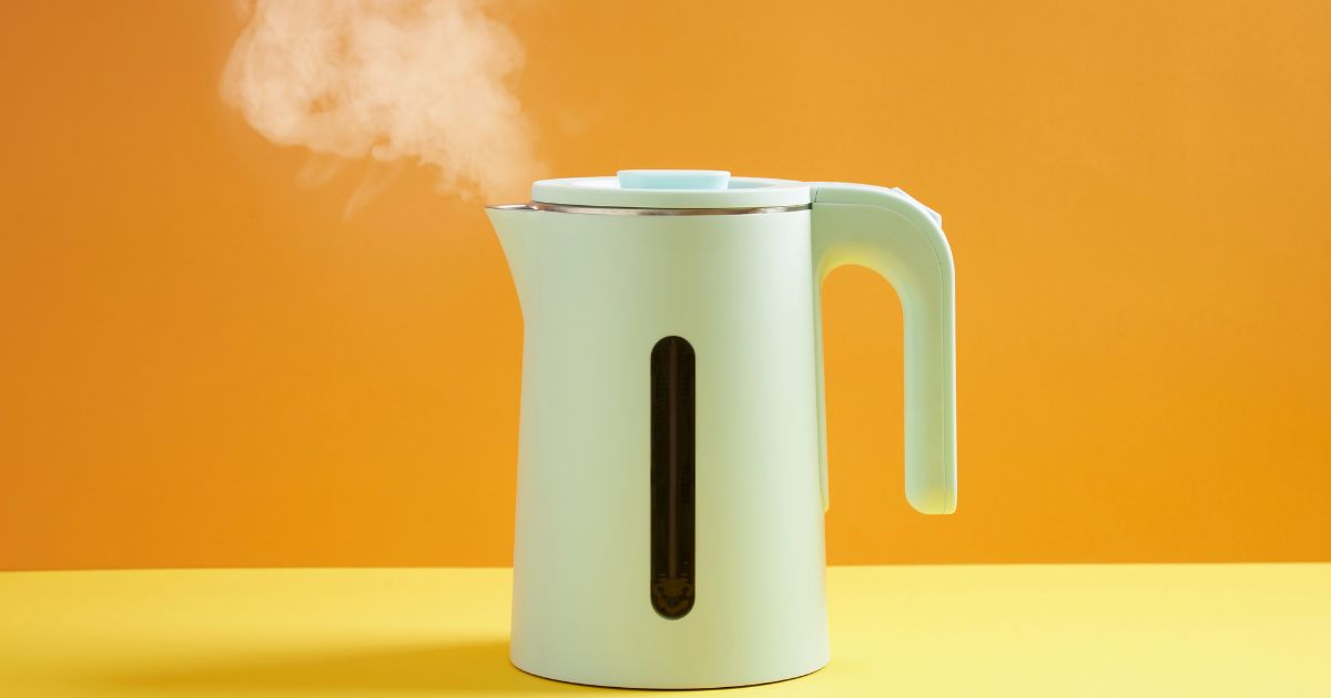 やりがちだけど避けたい|電気ケトル掃除のNG行動