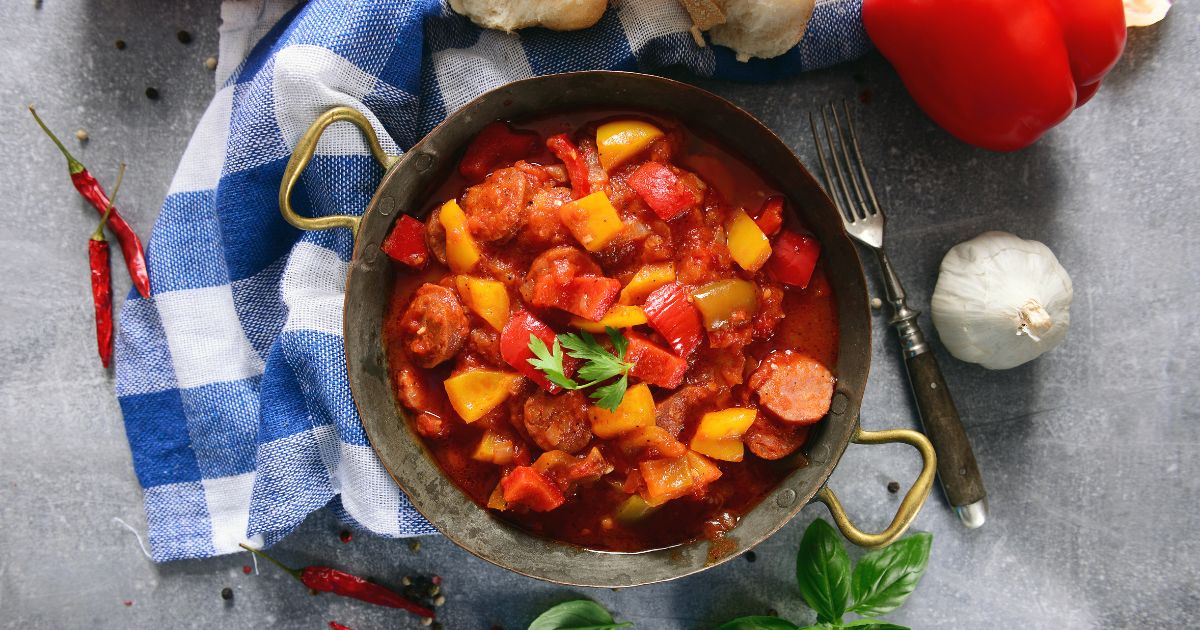 迷わず作れるシンプルなトマト煮込みの手順