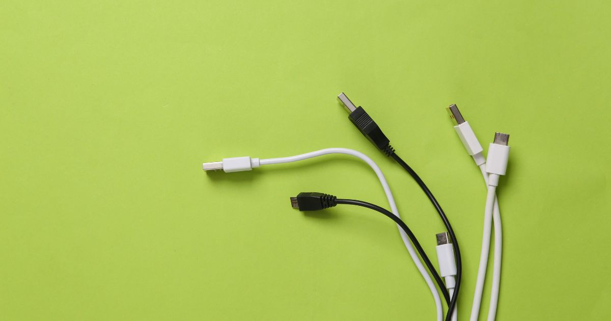 実際どう?グリーン車で充電するメリットと気になる点