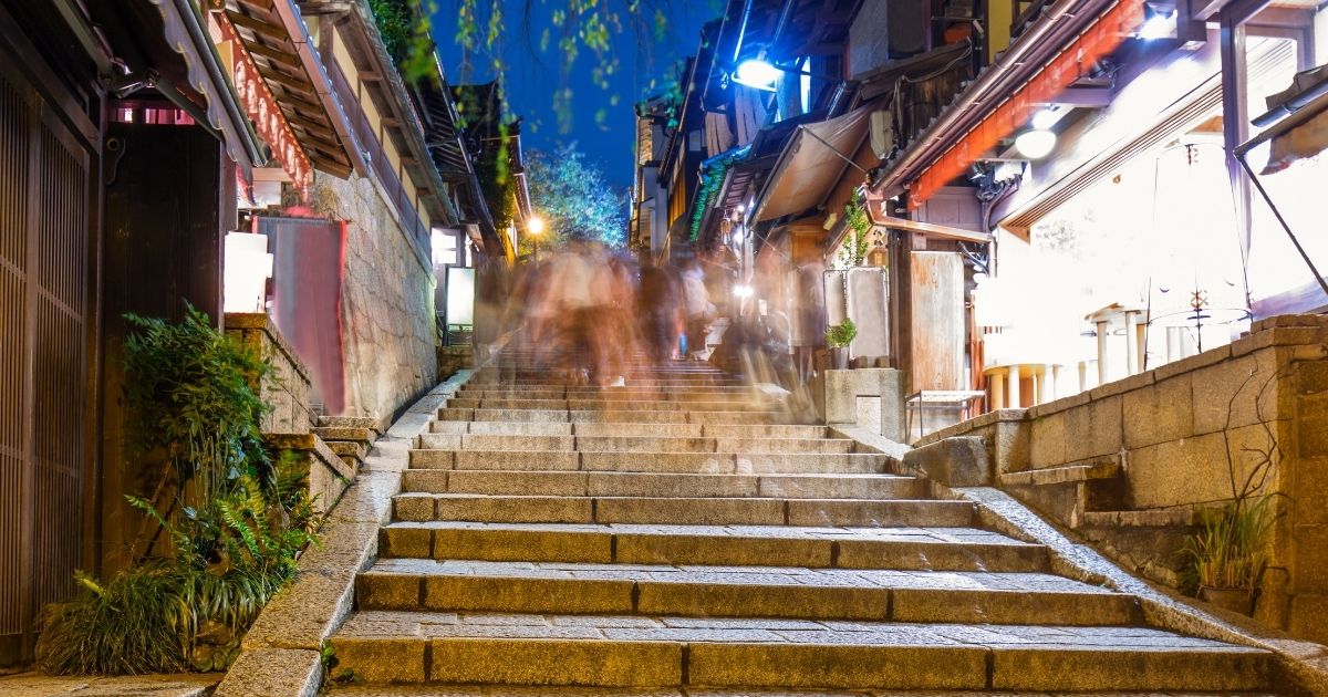 伊香保温泉石段街の夜は何時まで楽しめる?最初にチェックしたい結論